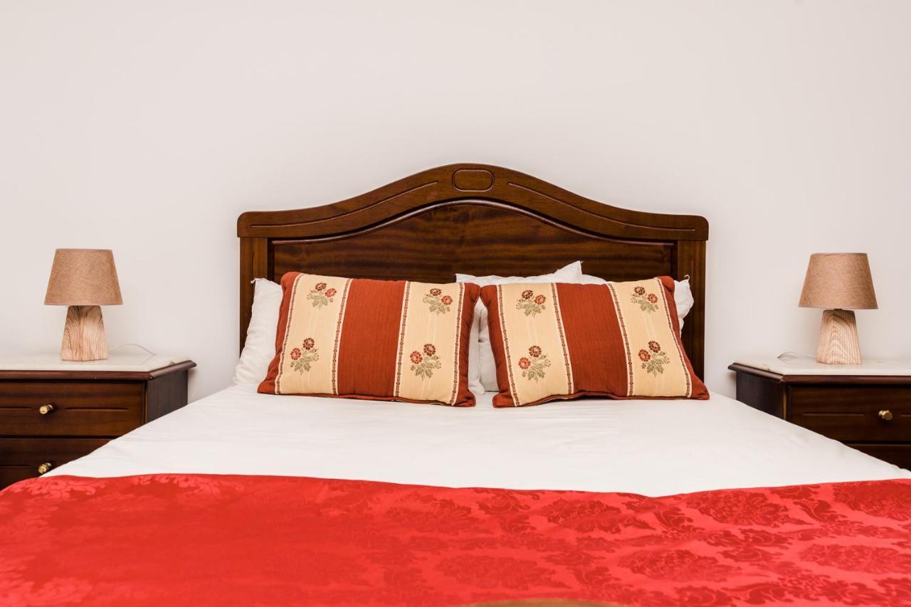 Casa Do Melro Apartment โอบิดอส ภายนอก รูปภาพ